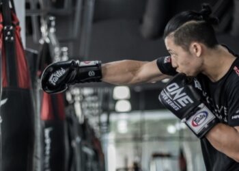 How To Throw A Stronger And More Powerful Cross