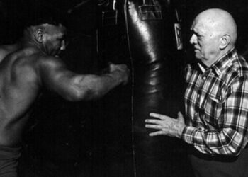 Boxing’s Hidden Heroes: Exploring The Roles Of Trainers And Cornermen