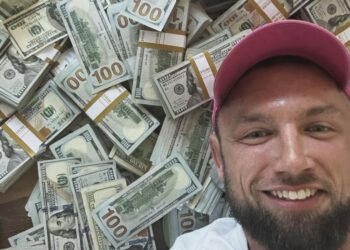 Midnight Mania! BJJ Star Craig Jones Dumps $1 Million In Cash On Rogan’s Desk