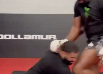 Instinct?! Jon Jones stuns Gable Steveson with ‘insane’ flying knee during UFC 309 training camp (Video)