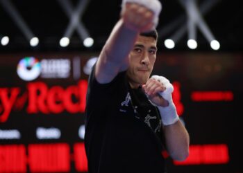 Live: Beterbiev vs. Bivol open workout video from Riyadh