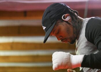 Is Gervonta Davis vs. Lamont Roach canceled? Mass confusion as ‘Tank’ claims bout is toast, Oscar De La Hoya chimes in