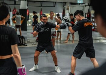 Mastering The L-Step In Boxing: How To Move Like A Pro