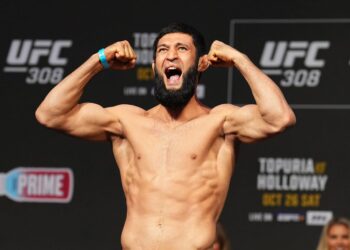 UFC Saudi Arabia’s Israel Adesanya changes tune on ‘really good’ Khamzat Chimaev — ‘I gotta be careful with this guy’