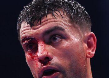 Jack Catterall suffers massive cut, gets technical decision win over Harlem Eubank after stoppage | video