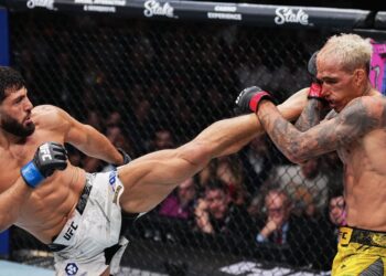 Oops! Spinning Tsarukyan Sends Coach Flying Out Of Cage