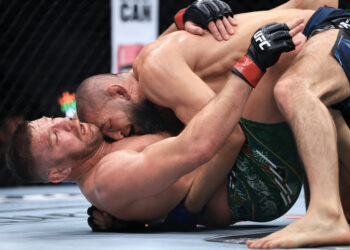 Dricus du Plessis only needs ‘12 to 16 weeks’ to fix wrestling defense after UFC 319 — ‘We’ll be back early next year’