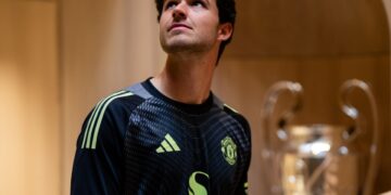 Senne Lammens Praised for 'Changing Lives' of Man United Fans