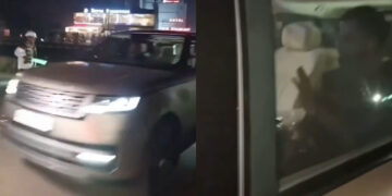 WATCH: Virat Kohli arrives at MS Dhoni's Ranchi residence for special dinner