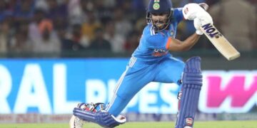 'Why is he not in the scene?' - R Ashwin on Ruturaj Gaikwad's absence from Indian team | CricTracker