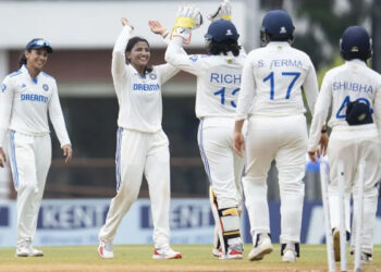 BCCI revises pay structure, women domestic cricketers to earn equal match fees