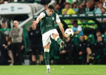 Kieron Bowie: Wolves Eye Strand Larsen Replacement From Hibs