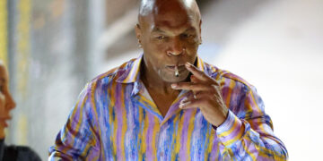 Midnight Mania! Tyson Vs. Mayweather To Rumble In The Jungle