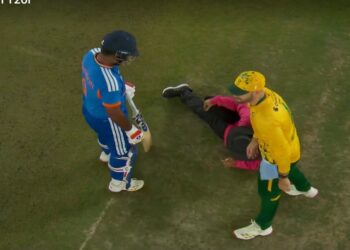 [WATCH] IND vs SA 2025: Umpire Rohan Pandit down in pain as Sanju Samson drive hits knee