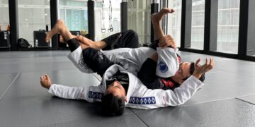 Here’s How to Use The Banana Split In BJJ
